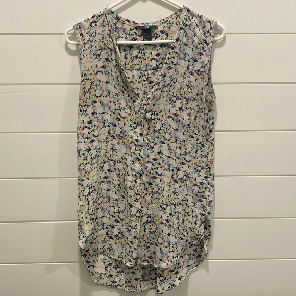 H&M Tops - H&M Multicolor Floral Sleeveless Blouse